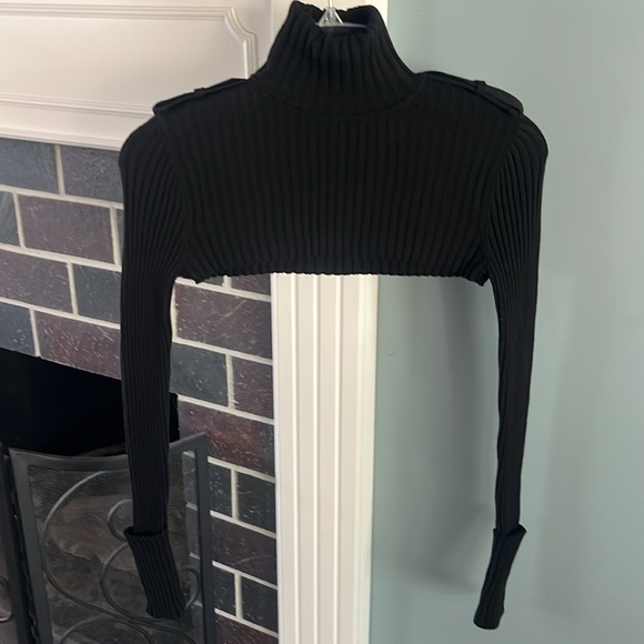 Wolford Super Crop Bolero Turtle Neck Sweater-Wool Blend - Picture 4 of 16